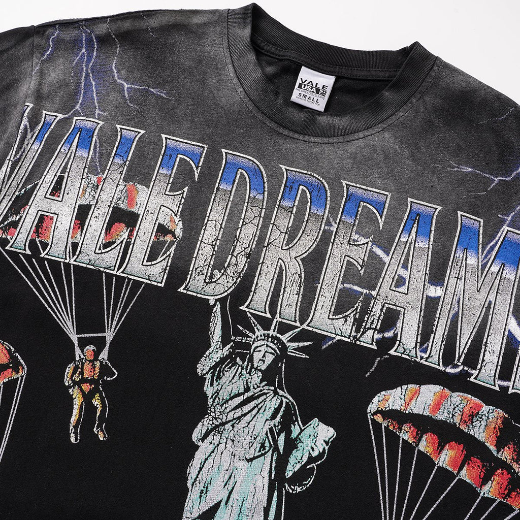 VALLEY Statue of Liberty Parachute Graphic T-Shirt