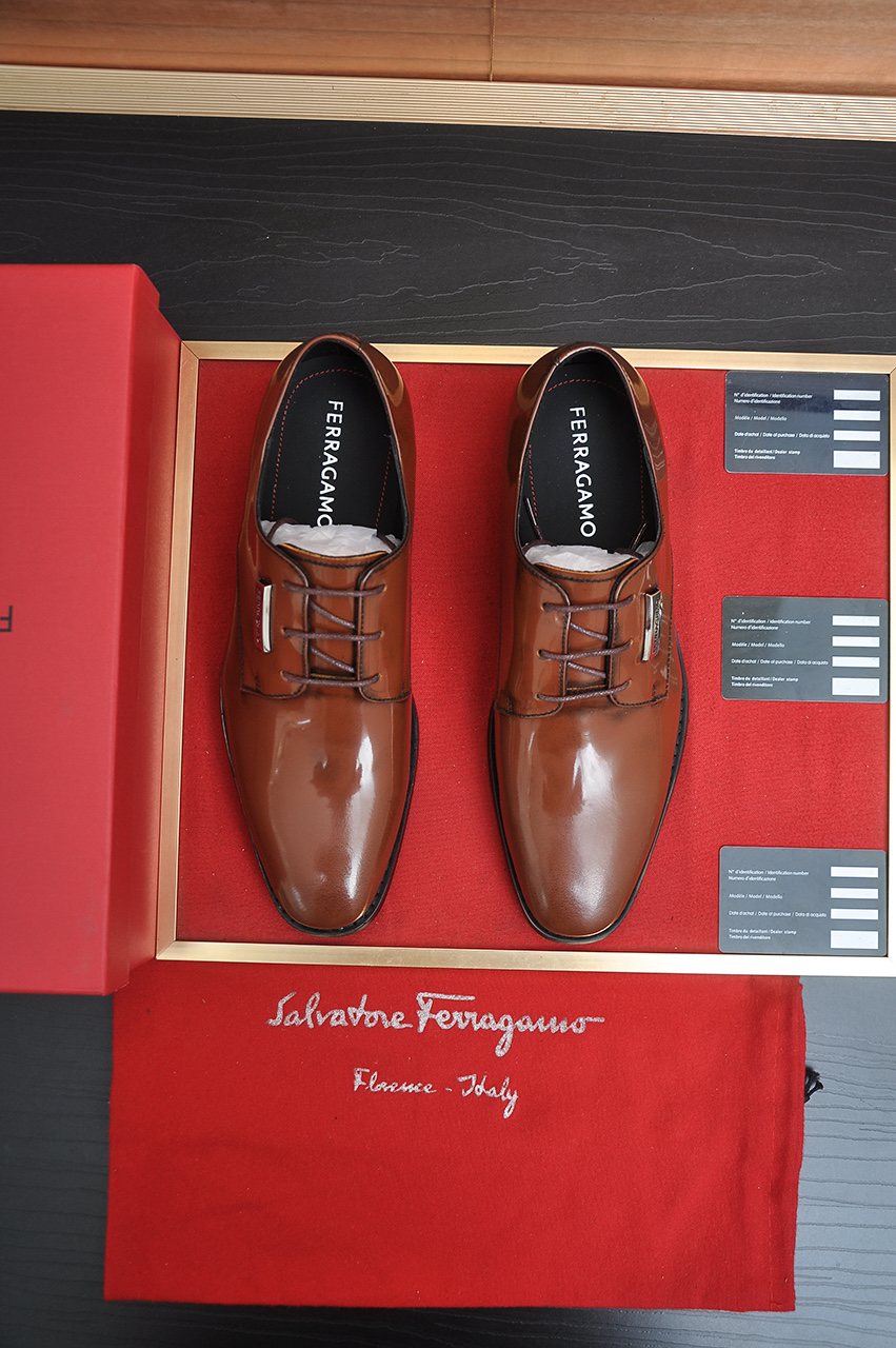 Salvatore Ferragamo Leather Lace-Up Dress Shoes