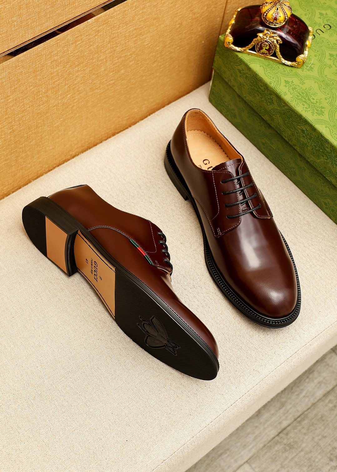 Gucci Stripe Lace-Up Dress Shoes